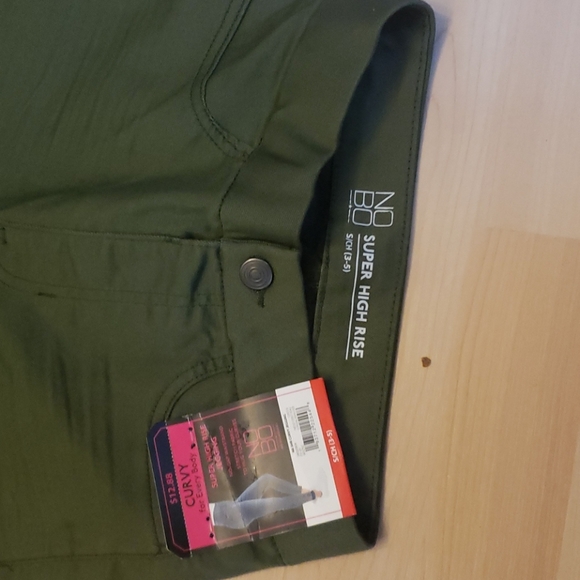 pants - Picture 2 of 3